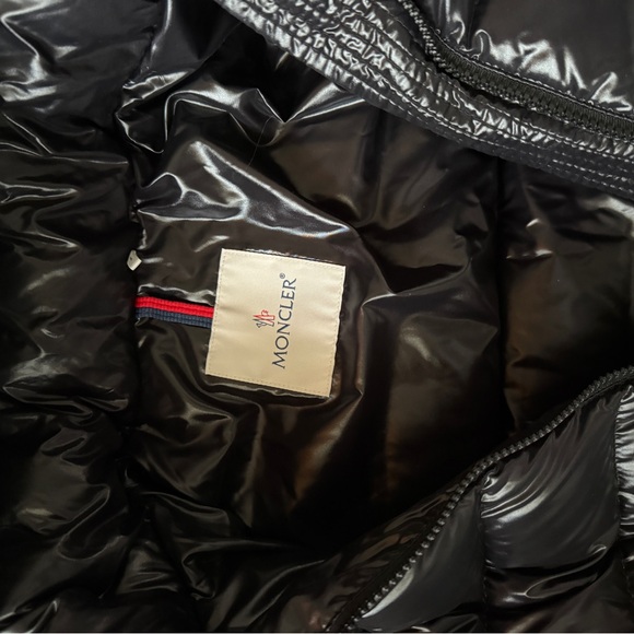 MONCLER women’s down jacket - Picture 3 of 5